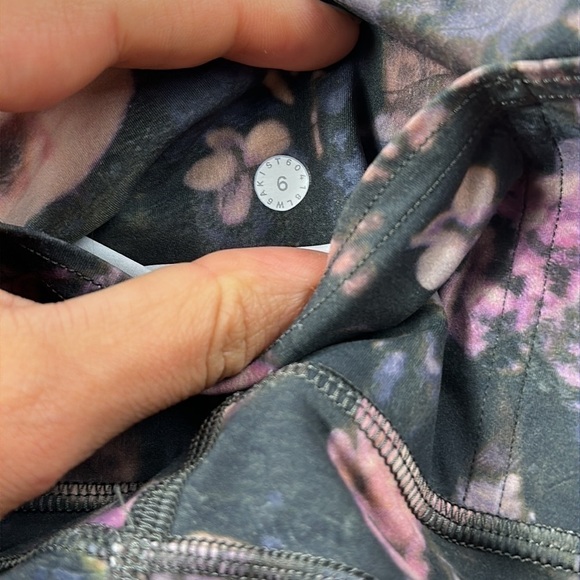 Lululemon Fast & Free Crop II Nulux 19" Peony Multi - Picture 6 of 6